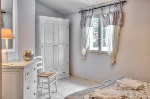 Mas Antolia, vakantiehuisVilla, Provence, people: 12