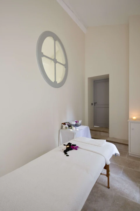 Mas Nenou, vakantiehuisVilla, Provence, people: 16