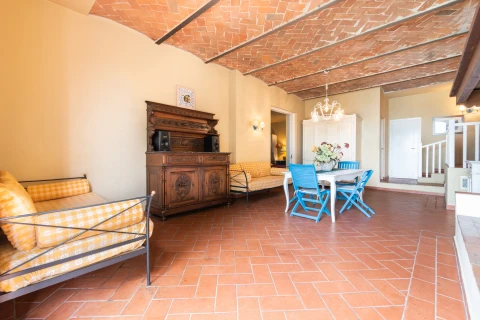Holiday home in Tuscany for 6 people - Mimosa Gialla