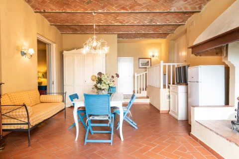 Holiday home in Tuscany for 6 people - Mimosa Gialla