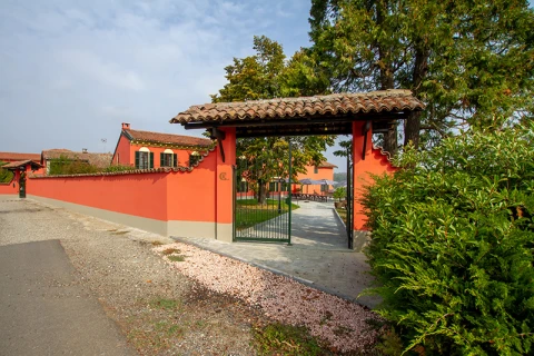 Tenuta Costa Rossa, Vakantiehuis, Piemonte, people: 18