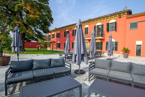 Tenuta Costa Rossa, Vakantiehuis, Piemonte, people: 18