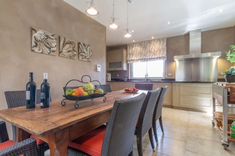 Villa Ajoucadou, Vakantiehuis, Côte d'azur, people: 8