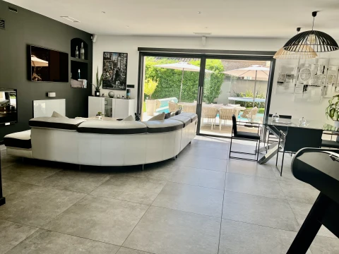 Villa Alambic, Vakantiehuis, Languedoc-Roussillon, people: 7