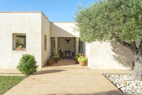 Villa Charles, Vakantiehuis, Costa Dorada, people: 8