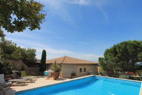 Villa des Oliviers, Vakantiehuis, Provence, people: 4