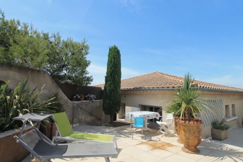 Villa des Oliviers, Vakantiehuis, Provence, people: 4