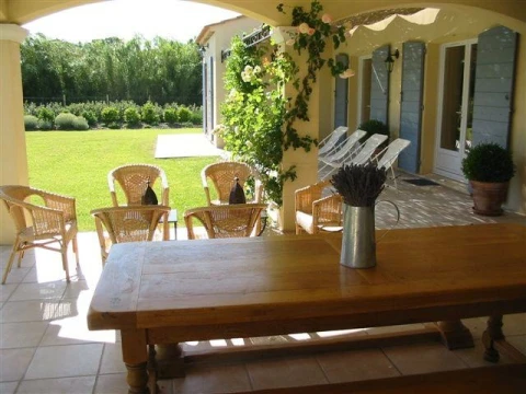 Villa Godindi, vakantiehuisVilla, Provence, people: 12