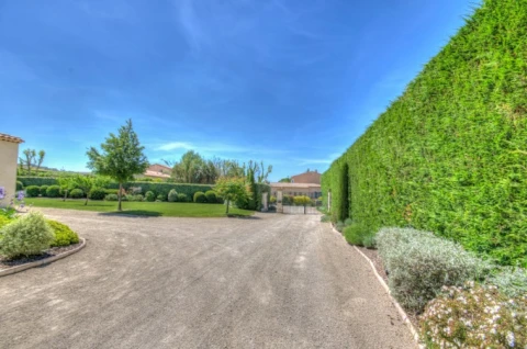 Villa Godindi, vakantiehuisVilla, Provence, people: 12