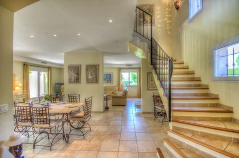 Villa Godindi, vakantiehuisVilla, Provence, people: 12