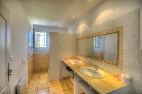 Villa Godindi, vakantiehuisVilla, Provence, people: 12