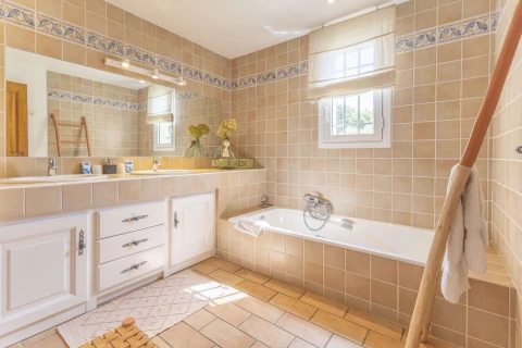 Villa les Alpilles, Vakantiehuis, Provence, people: 6