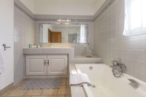 Villa les Alpilles, Vakantiehuis, Provence, people: 6