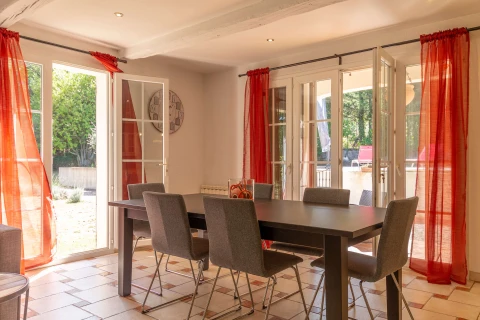 Villa Les Pins, Vakantiehuis, Provence, people: 6