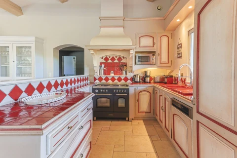 Villa Petite Merveille, Vakantiehuis, Provence, people: 8