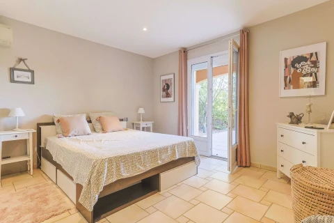 Villa Petite Merveille, Vakantiehuis, Provence, people: 8