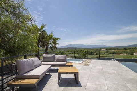 Villa Saint Luc, Vakantiehuis, Languedoc-Roussillon, people: 8