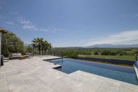 Villa Saint Luc, Vakantiehuis, Languedoc-Roussillon, people: 8