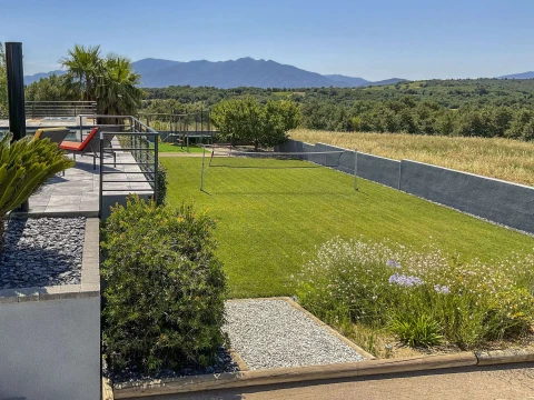 Villa Saint Luc, Vakantiehuis, Languedoc-Roussillon, people: 8