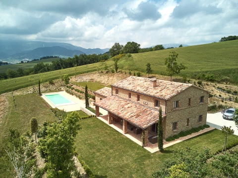 Villa Santo, vakantiehuisVilla, Le Marche, people: 8