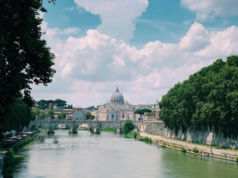 pexels-mikegiugliano-2928048